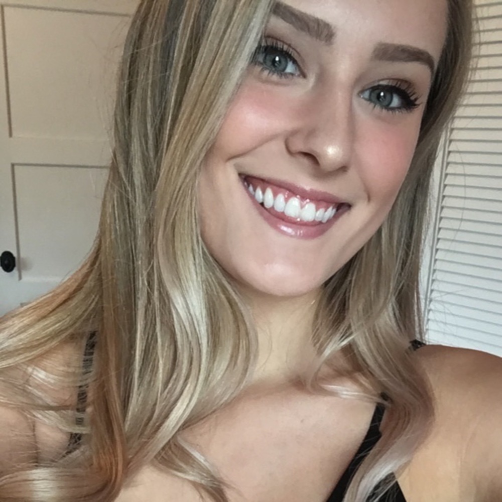 Meet your Posher, Caitlyn